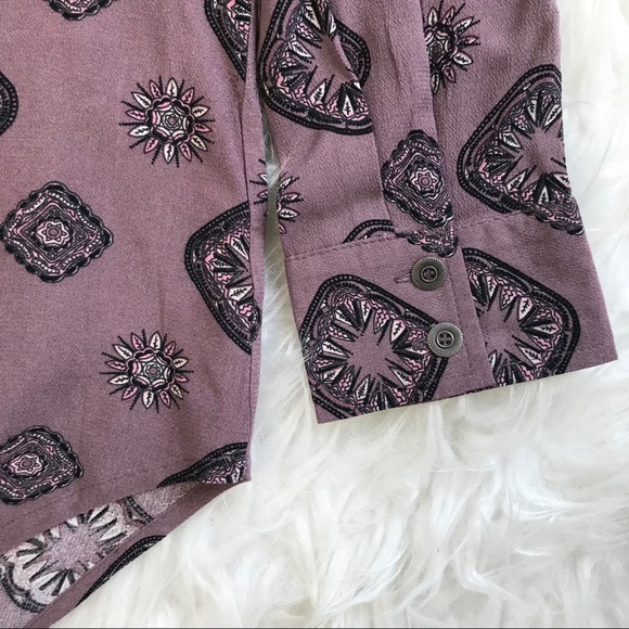 Lira Mauve Boho Print Scoop Hem Long Sleeve Blouse - Picture 8 of 12